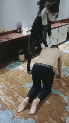 【网盘】【多多】胯下这狗好饥渴 bf7641