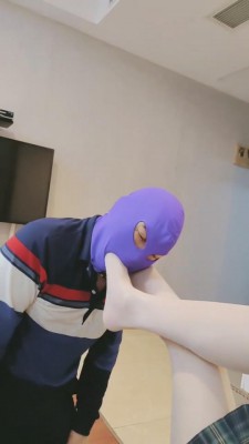 【网盘】【暴力美学】jk白靴腿绞/白靴踢裆/坐脸/白丝深喉/舔脚 bf7678