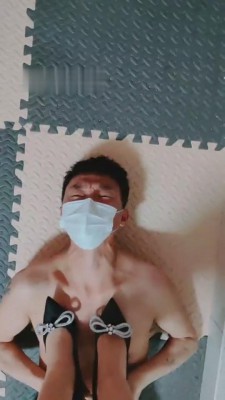 【网盘】【魅影女神】带锁的贱狗特别贱 bf9034