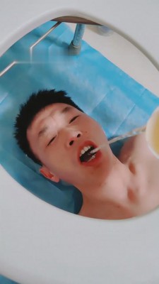 【网盘】【魅影女神】带锁的贱狗特别贱 bf9034