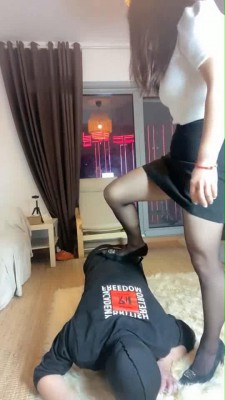 【网盘】【巴莉女王】耳光钻胯 bf8509