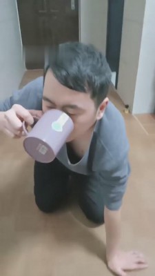 【网盘】【慈溪】原味黑丝羞辱脚下奴 bf8522