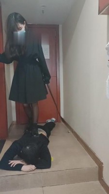 【网盘】【重庆男神】小静首次暴打男神【合集完整版】 bf8562