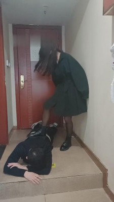 【网盘】【重庆男神】小静首次暴打男神【合集完整版】 bf8562