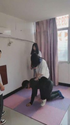 【网盘】【最抗揍】3素人姐姐欺负抗揍狗 bf8624