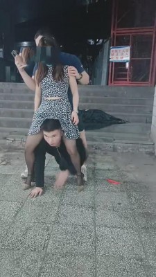 【网盘】【重庆男神】情侣主户外羞辱虐待男神 bf8720