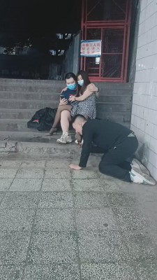 【网盘】【重庆男神】情侣主户外羞辱虐待男神 bf8720