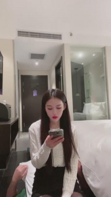 【网盘】【别吵S】车模黑丝美腿高跟诱惑狗 bf8877