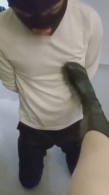 【网盘】【上海糖糖老师】御姐长靴诱惑小奶狗 bf8893