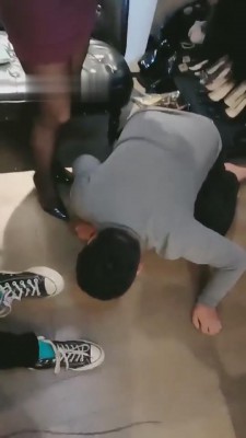 【网盘】【三三】校园霸凌-3位富家女欺负穷同学 bf8978