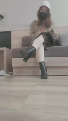 【网盘】【婷婷玉主】棉袜踩踏/舔足 bf9047