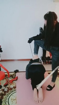 【网盘】【霸气S】调教贱货/圣水洗脚/内裤塞口 bf10201