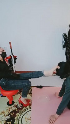 【网盘】【霸气S】调教贱货/圣水洗脚/内裤塞口 bf10201