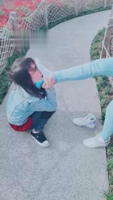 【网盘】【梦幻大大】户外玩弄骚母狗 bf10260