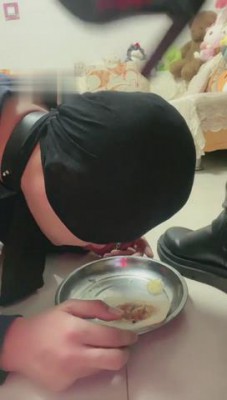 【网盘】【初见】舔鞋/狗盘喂食/鞋油/圣水混合 bf10266