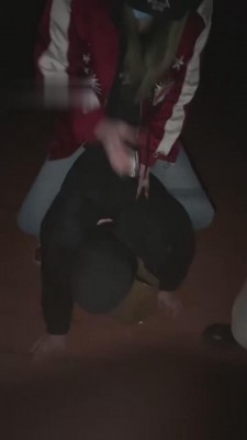 【网盘】【樱木花椒】和闺蜜深夜户外溜家奴 bf10319