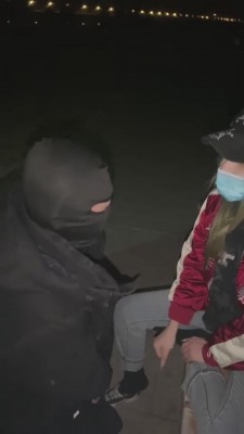 【网盘】【樱木花椒】和闺蜜深夜户外溜家奴 bf10319