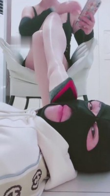 【网盘】【linda】高跟裸足碾压狗 bf10027