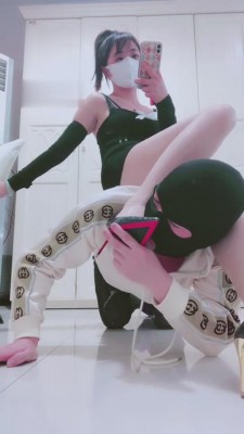 【网盘】【linda】高跟裸足碾压狗 bf10027