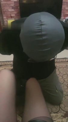 【网盘】【安黎女主】黑丝提档踩踏 bf10524