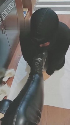 【网盘】【清语】晚上睡不着犯贱的骚货 bf10610