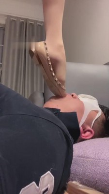 【网盘】【绘子sama】肉丝高跟平底羞辱狗 bf10662