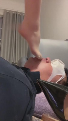 【网盘】【绘子sama】肉丝高跟平底羞辱狗 bf10662