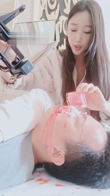 【网盘】【猫神大人】挑战吞黑丝/滴蜡窒息/口水滴眼球【双视角版】bf10668