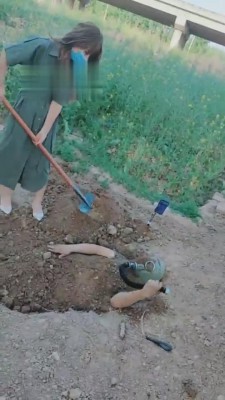 【网盘】【颜汐】审讯-走狗被活埋 bf10834