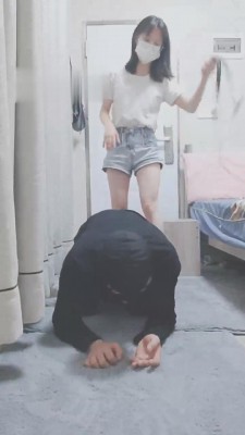 【网盘】【灵竹】皮带鞭打/踩脖子/耳光 bf10849