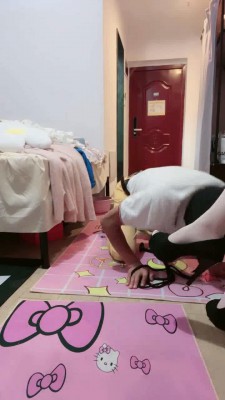 【网盘】【桃子老师】家奴清扫/脚踢/喝洗脚水 bf10940