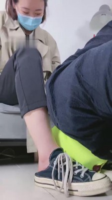 【网盘】【Q月】素人S吊绑重度踢踹 bf10985