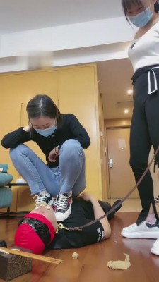 【网盘】【Q月】带素人闺蜜进圈首调狗 bf11020