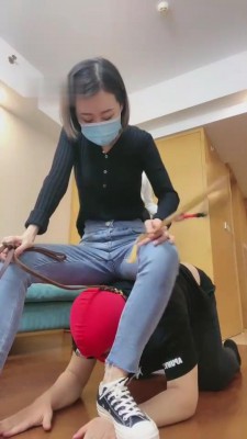 【网盘】【Q月】带素人闺蜜进圈首调狗 bf11020