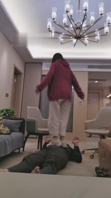 【网盘】【夏夏绳缚】姐妹花把继父捆起来虐待【双视角版】 bf11126