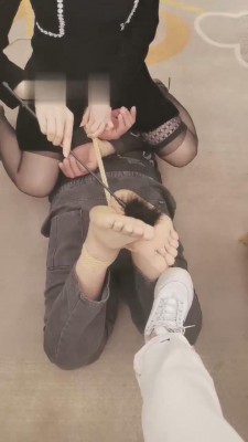 【网盘】【夏夏绳缚】姐妹花把继父捆起来虐待【双视角版】 bf11126