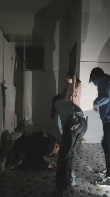 【网盘】【最抗揍M】群殴-精神小妹暴揍专场 bf11166