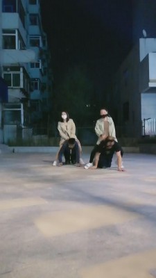 【网盘】【傲柔】精彩-超强3S户外遛狗/群殴【完整版】 bf11210