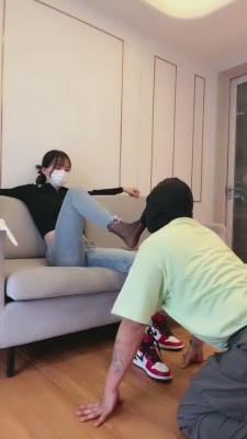 【网盘】【暴力美学】骑肩脚耳光/库里丝腾空跳踩 bf11234