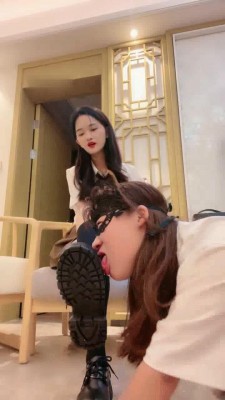 【网盘】【汐月】调女闺蜜卑微伺候 bf11247