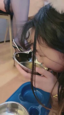 【网盘】【茹雪】让母狗用圣水刷牙 bf11317