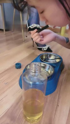 【网盘】【茹雪】让母狗用圣水刷牙 bf11317