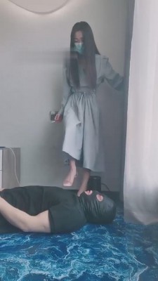 【网盘】【77s】叫公主起床挨揍 bf11424