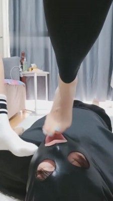 【网盘】【曦晨】双学生S超臭棉袜虐贱狗【双视角版】 bf11473