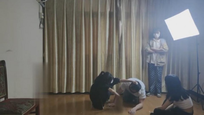 【网盘】【最抗揍M】素人学生群殴狗奴 bf11527