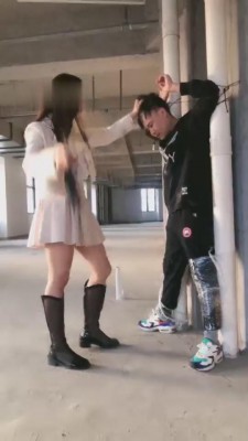 【网盘】【红杉】户外吊绑惩罚跟踪狂 bf11581