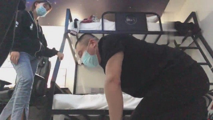 【网盘】【77s】学生主重度爆踹 bf11586