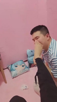 【网盘】【重庆男神】女仆店开发女工作人员做S bf11588