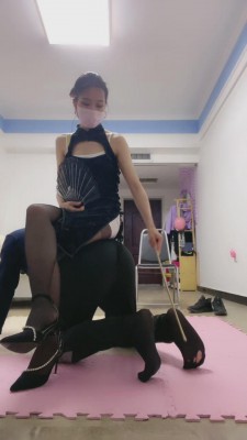 【网盘】【辉夜】风韵女神黑丝美腿羞辱 bf11908