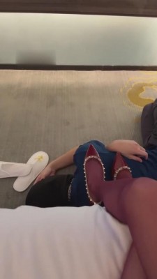 【网盘】【万一情侣】踩踏脚垫喂食专场 bf11947